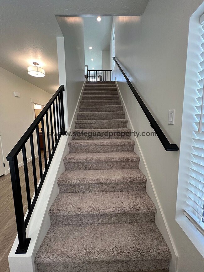 Building Photo - Fabulous Home in Eagle Mountain