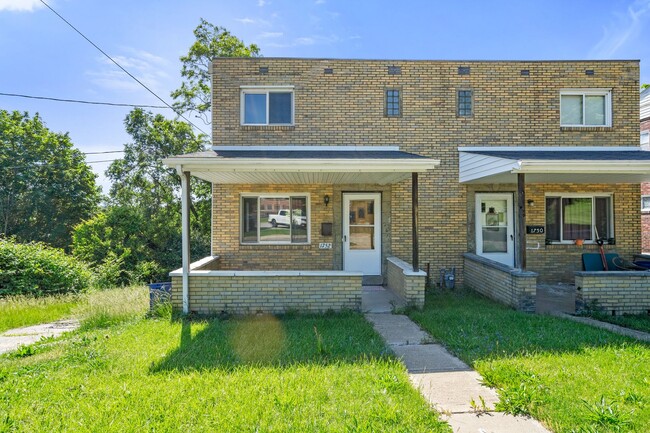 Primary Photo - Updated Duplex In Brookline