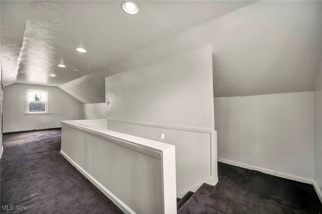 Building Photo - 10213 Dove Ave