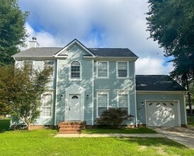 Building Photo - Conveniently Located 3 Bed 2.5 Bath Home i...