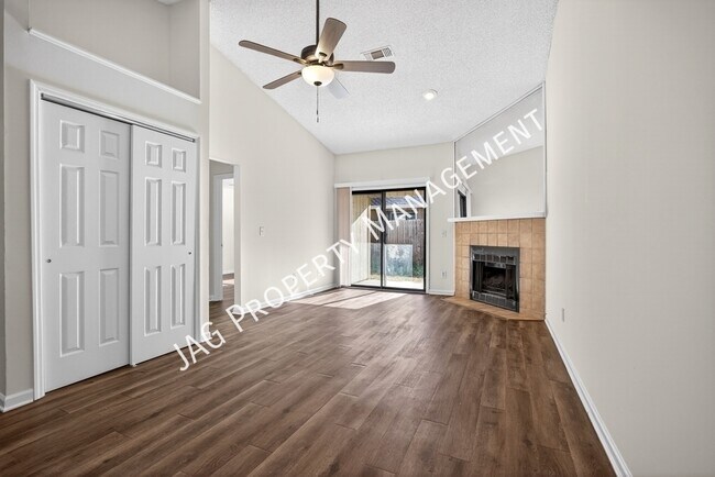 Building Photo - 1234 Montecello Dr