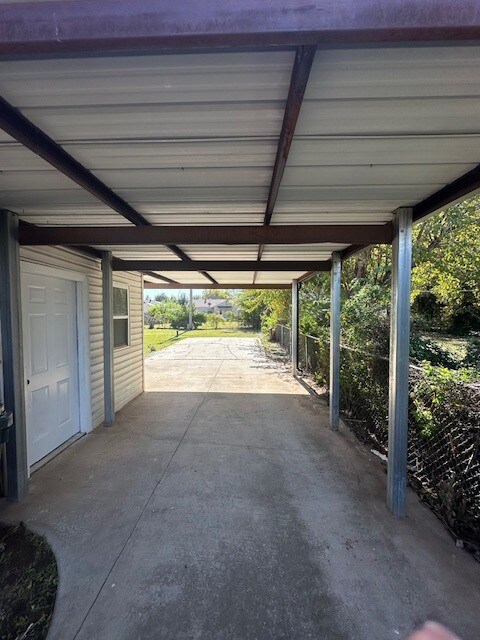 Building Photo - 314 E Ercoupe Dr