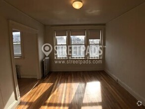 Building Photo - bedroom in Boston MA 02215