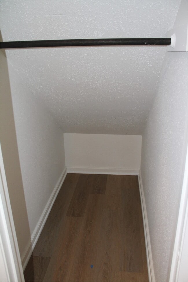 Building Photo - 5400 Sheldon St