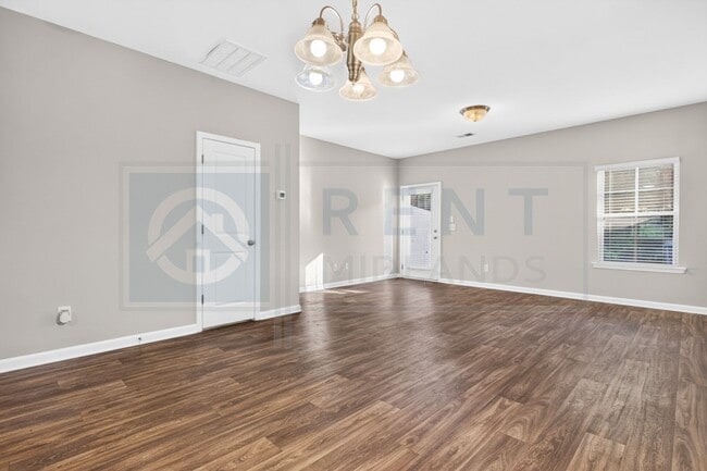 Building Photo - 107 Top Forest Drive