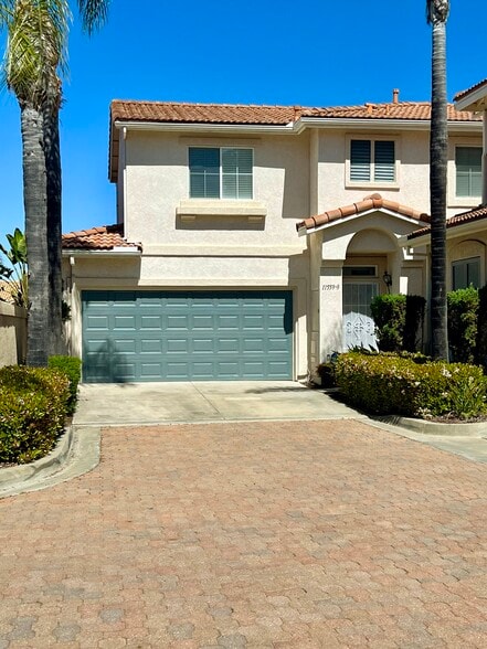 Building Photo - 11559 Compass Point Dr N