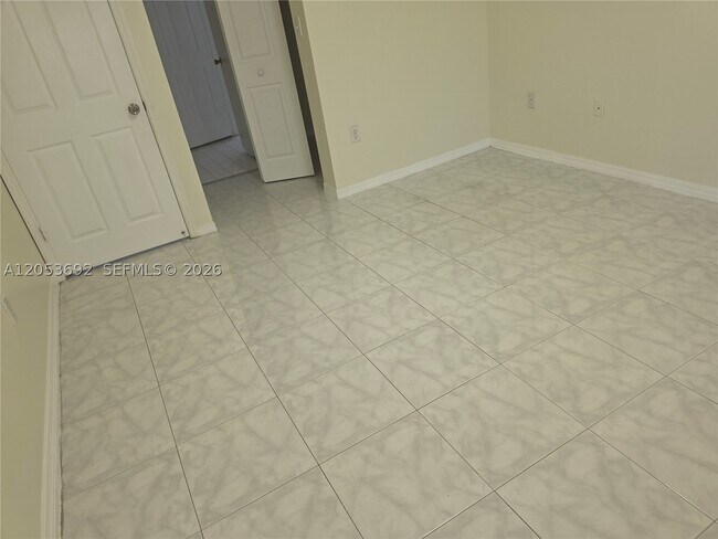 Building Photo - 14241 SW 151st Ave