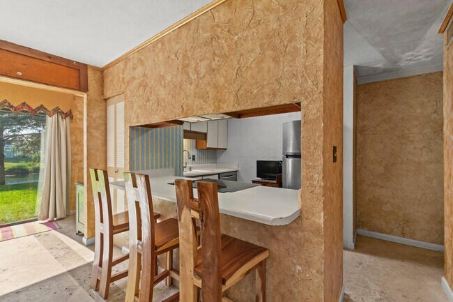 Building Photo - 4000 Gulf Terrace Dr