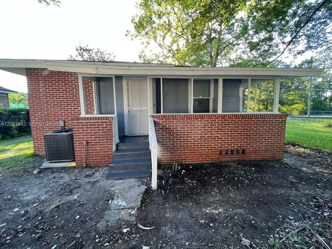 Building Photo - 5703 Ave B