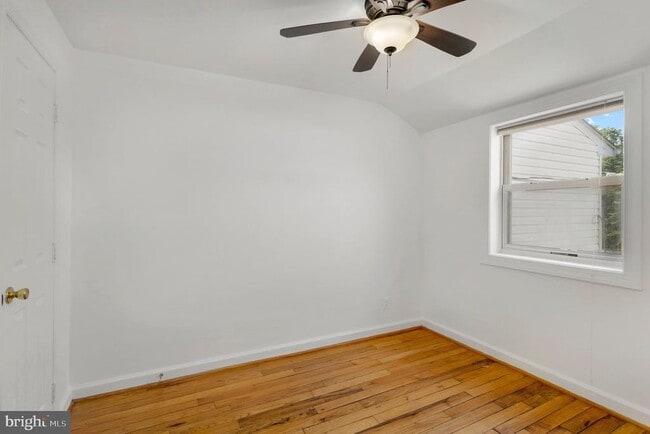 Building Photo - 2446 S Nelson St
