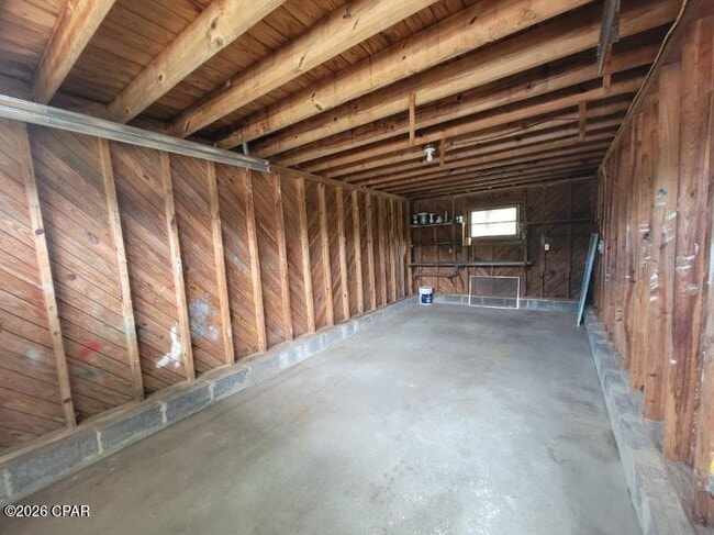 Building Photo - 1010 E 2nd Place East