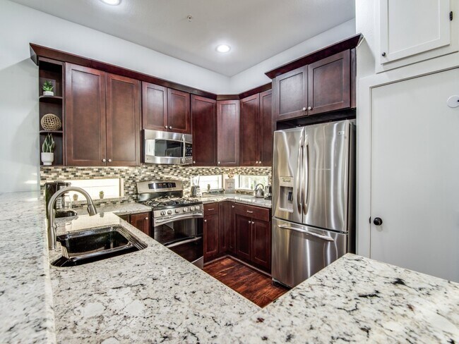 Building Photo - 1509 Holly St