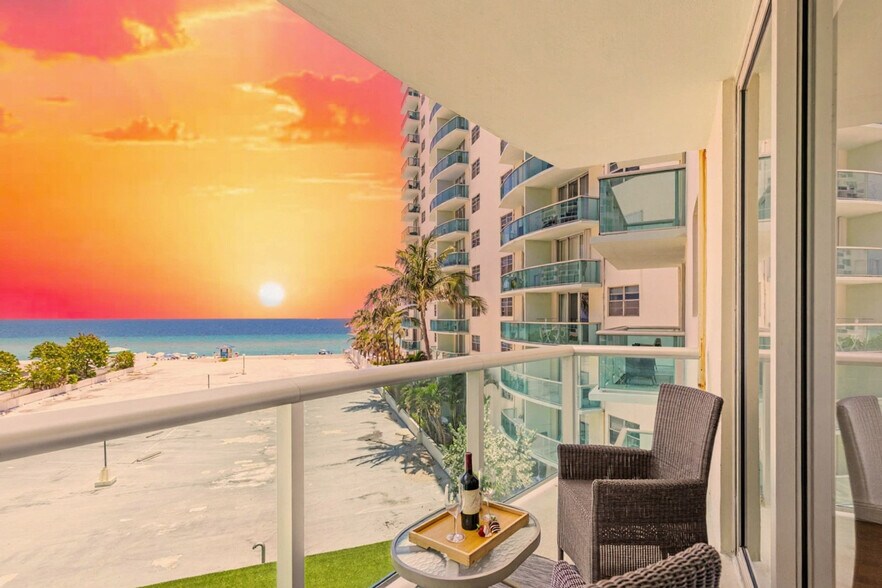 Building Photo - 3801 S Ocean Dr