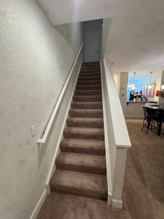 Building Photo - 2508 SW 35th Pl