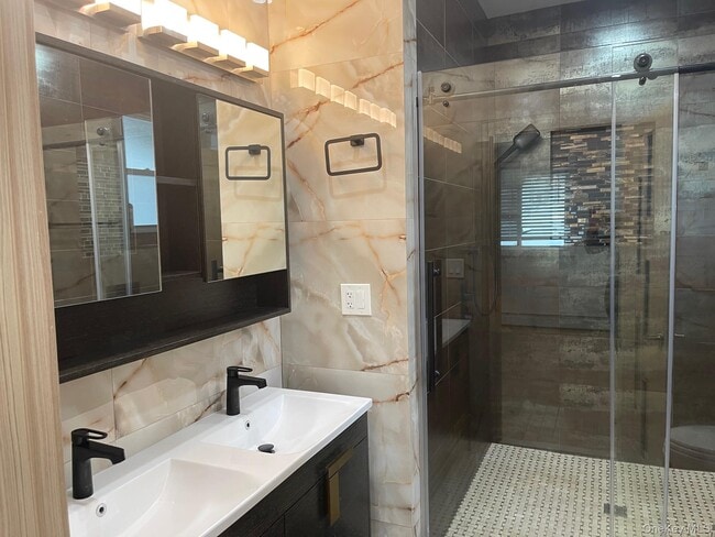 Building Photo - 81-34 169th St