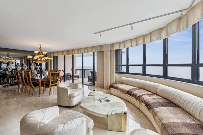 Building Photo - 10175 Collins Ave