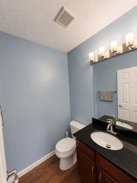Building Photo - 10551 Cherry Grove Ct