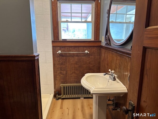 Building Photo - 184 S Main St