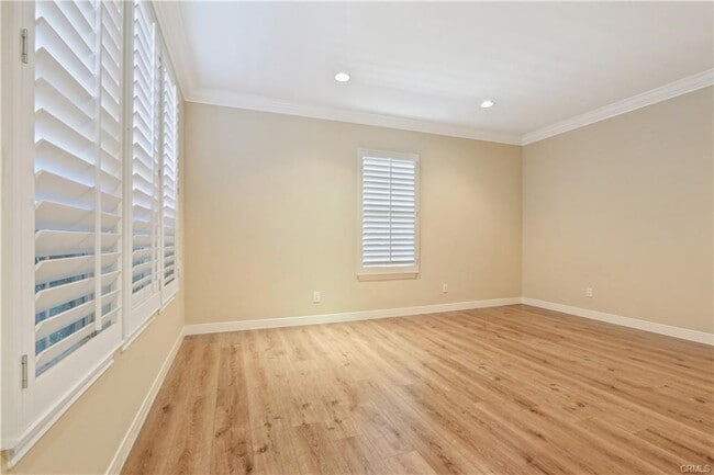 Building Photo - 38 Lemans