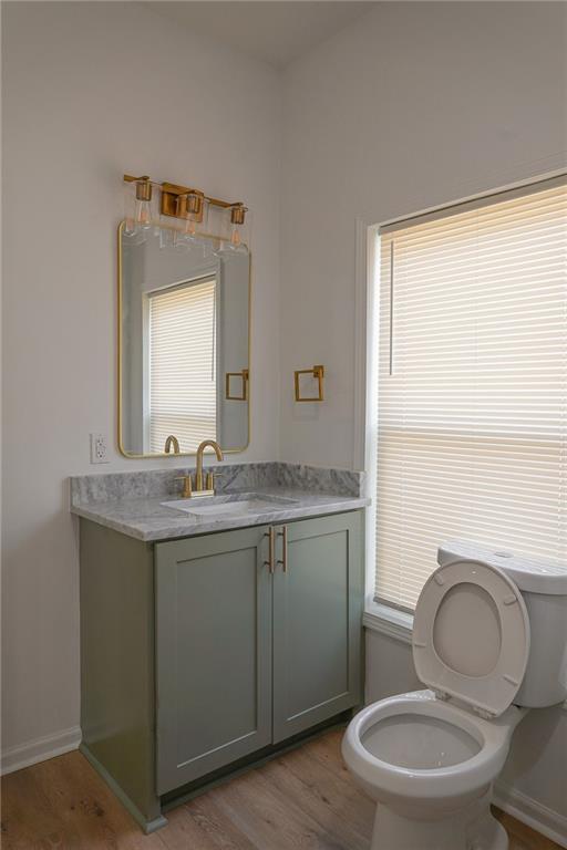 Building Photo - 817 Maple St