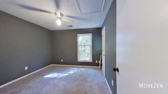 Building Photo - 307 Birds Nest Ct