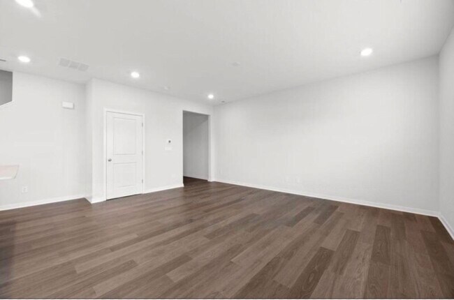 Building Photo - 6296 Marinelli Dr S