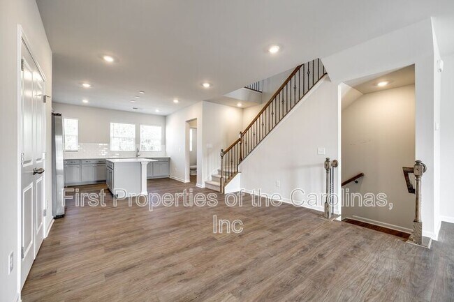 Building Photo - 143 Morning Gap Pkwy