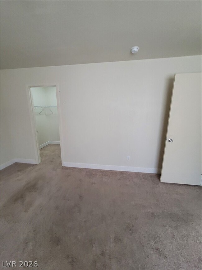 Building Photo - 3412 Townhouse Dr