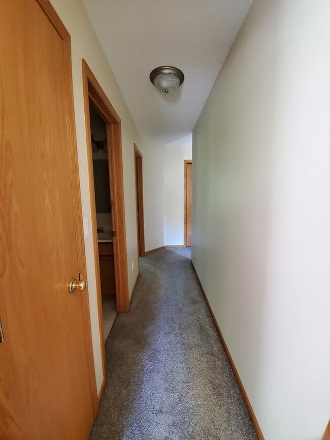 Building Photo - 5017 W Elm Ct