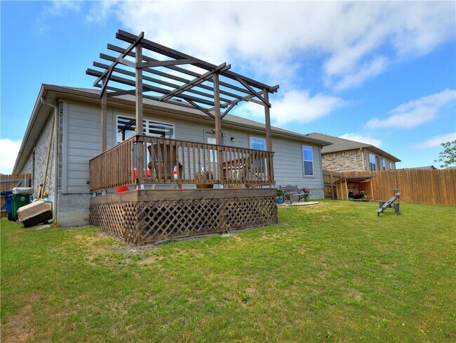 Building Photo - 3424 Stephans St