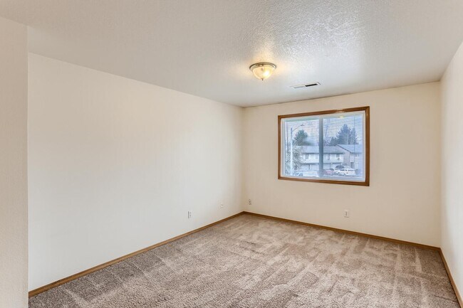 Building Photo - 15459 SW Donna Ct