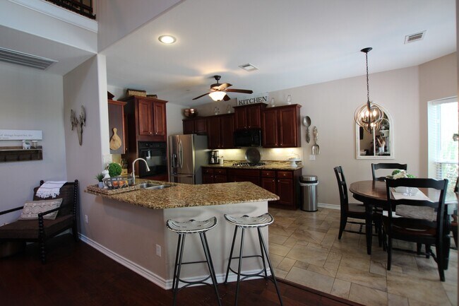 Building Photo - Lease Takeover Opportunity Available: Stun...