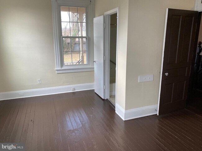 Building Photo - 196 Belleview Ave