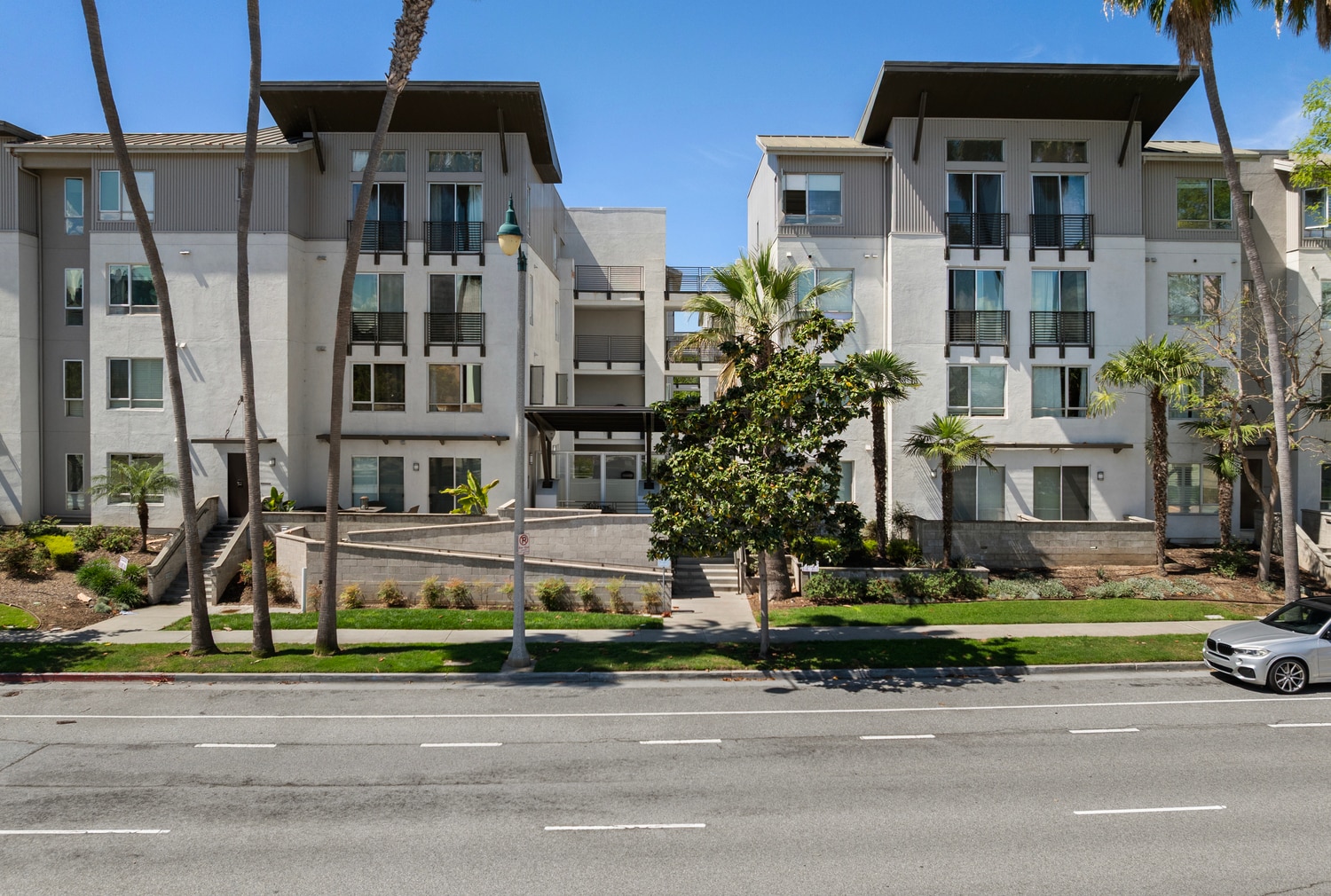 Building Photo - 6400 Crescent Park E
