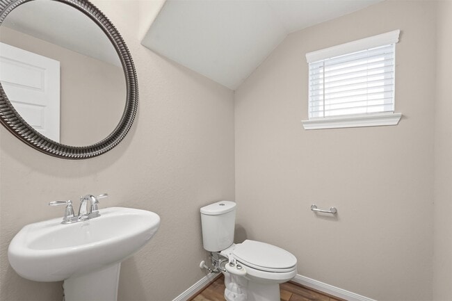 Building Photo - 1516 Lakeline Oak Dr