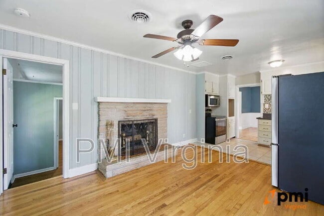 Building Photo - 4012 Nina Dr