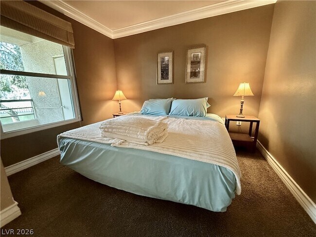 Building Photo - 210 E Flamingo Rd