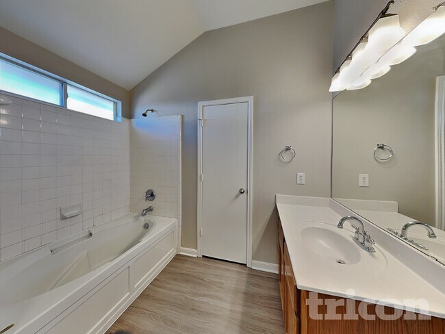 Building Photo - 8527 Sea Rim Dr