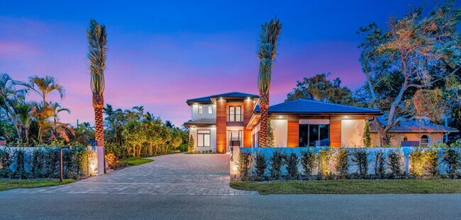 Building Photo - 416 S Lake Dr