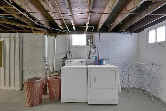 Building Photo - Fantastic 2bd/1ba home! Coming soon!