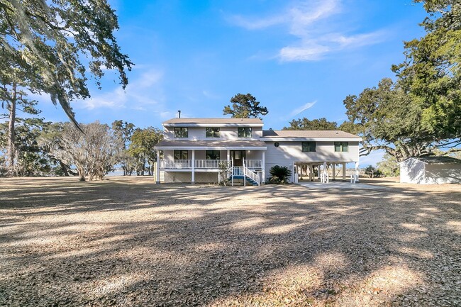 Building Photo - Spacious 3-Bedroom Home on Wadmalaw Island