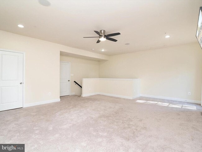 Building Photo - 1221 Orchid Rd