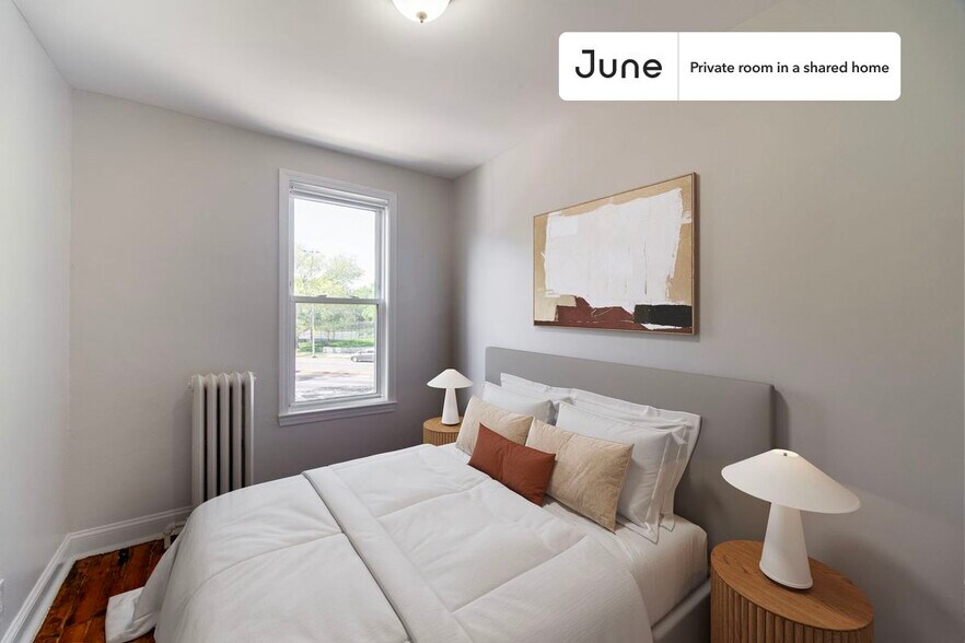 Primary Photo - Room in Shared 4 bed/1 bath home