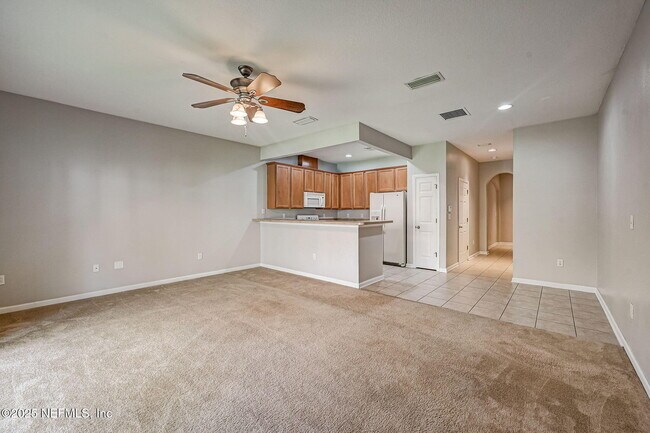 Building Photo - 13493 Sunstone St