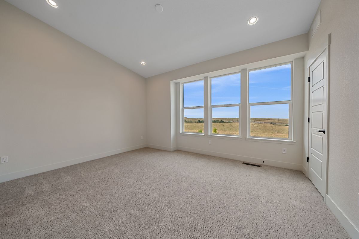 Building Photo - 10860 Lyric St