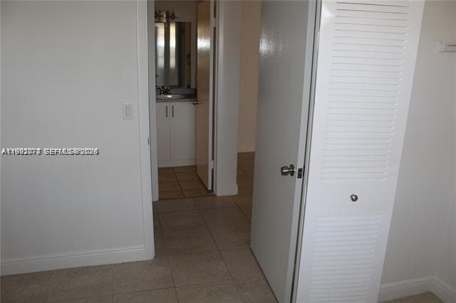 Building Photo - 1247 SW 46th Ave