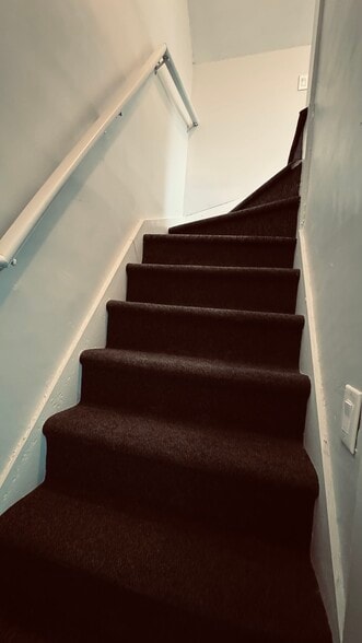 Building Photo - 8 W Abbott St