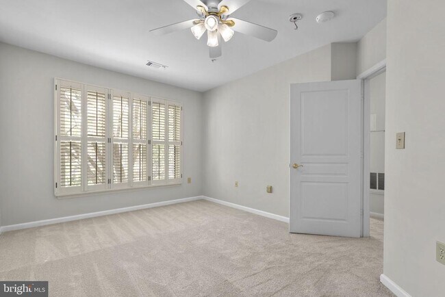 Building Photo - 12915 Alton Square