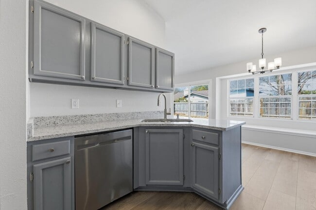 Building Photo - 9455 Greens Point