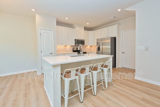 Building Photo - 1472 Carderock Springs Dr